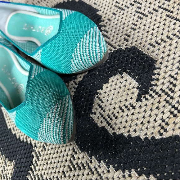 Turquoise Rothy’s Point 8.5 - Picture 2 of 4